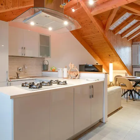 No Lift, 2 - Tutti P4zzi Per *