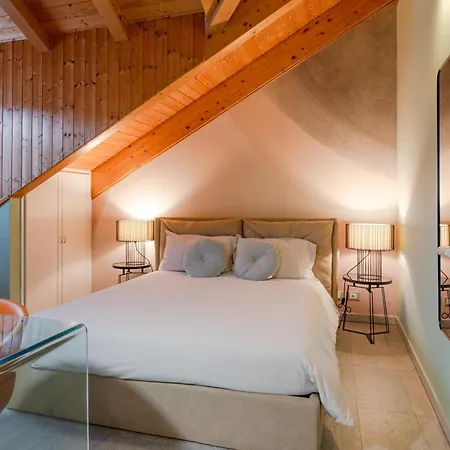 No Lift, 2 - Tutti P4zzi Per * تورينو