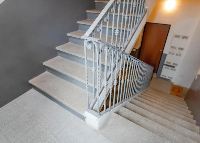 No Lift, 2 - Tutti P4zzi Per Apartamento