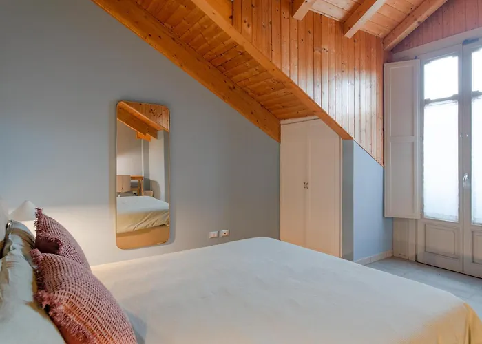 No Lift, 2 - Tutti P4zzi Per * Turín