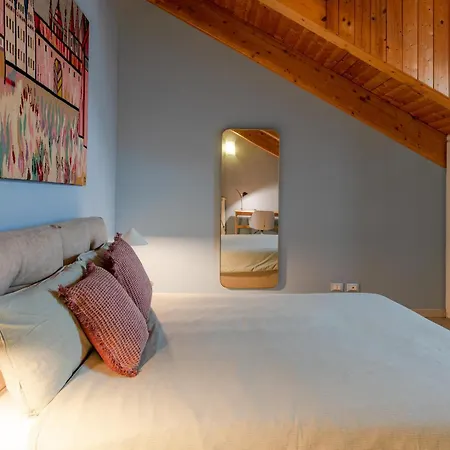 No Lift, 2 - Tutti P4zzi Per * Turin